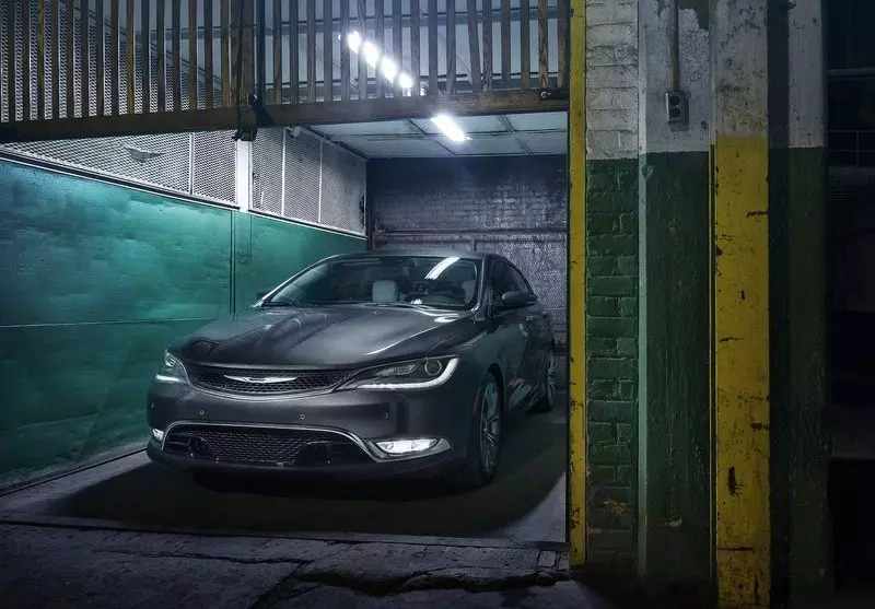 Novo Chrysler 200: conquistando novos clientes 16625_3