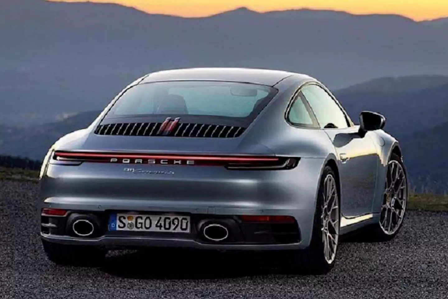 போர்ஸ் 911 (992)