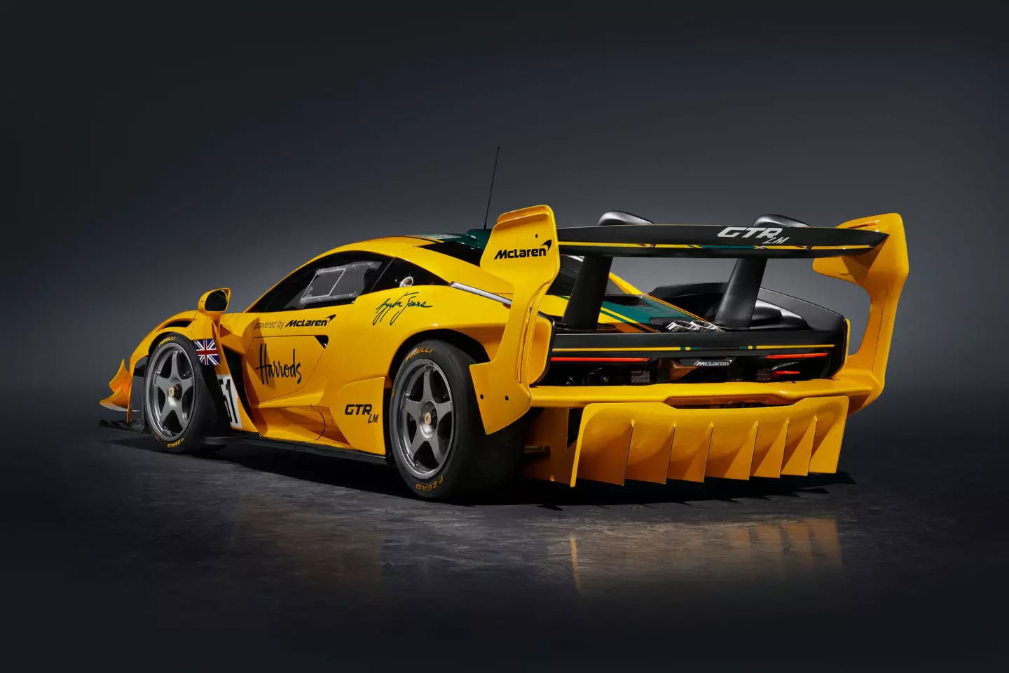 MakLaren Senna GTR LM