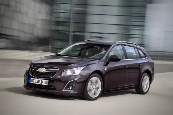 chevrolet-cruze-2013-vaqon-avrupa-10