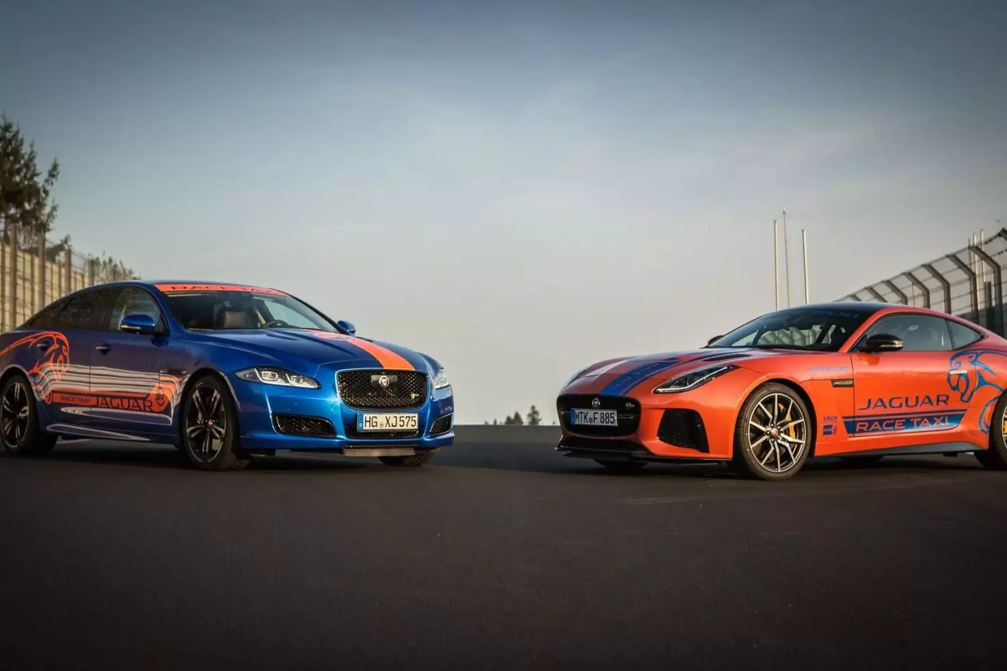 Jaguar XJR575 اور F-Type SVR Nürburgring 2018