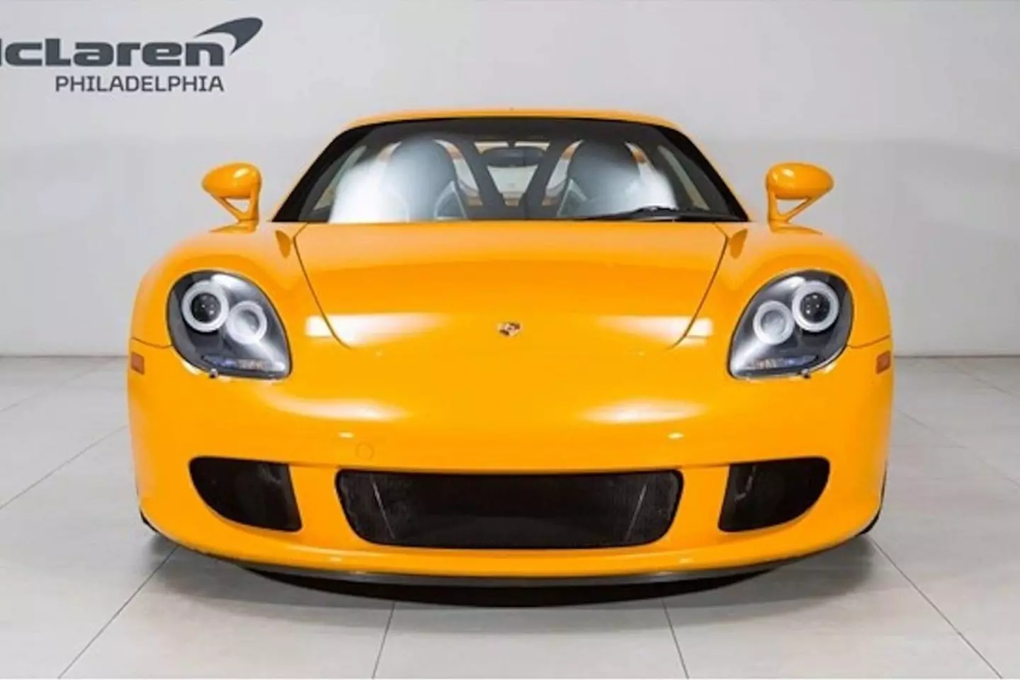 Porsche Carrera GT gul