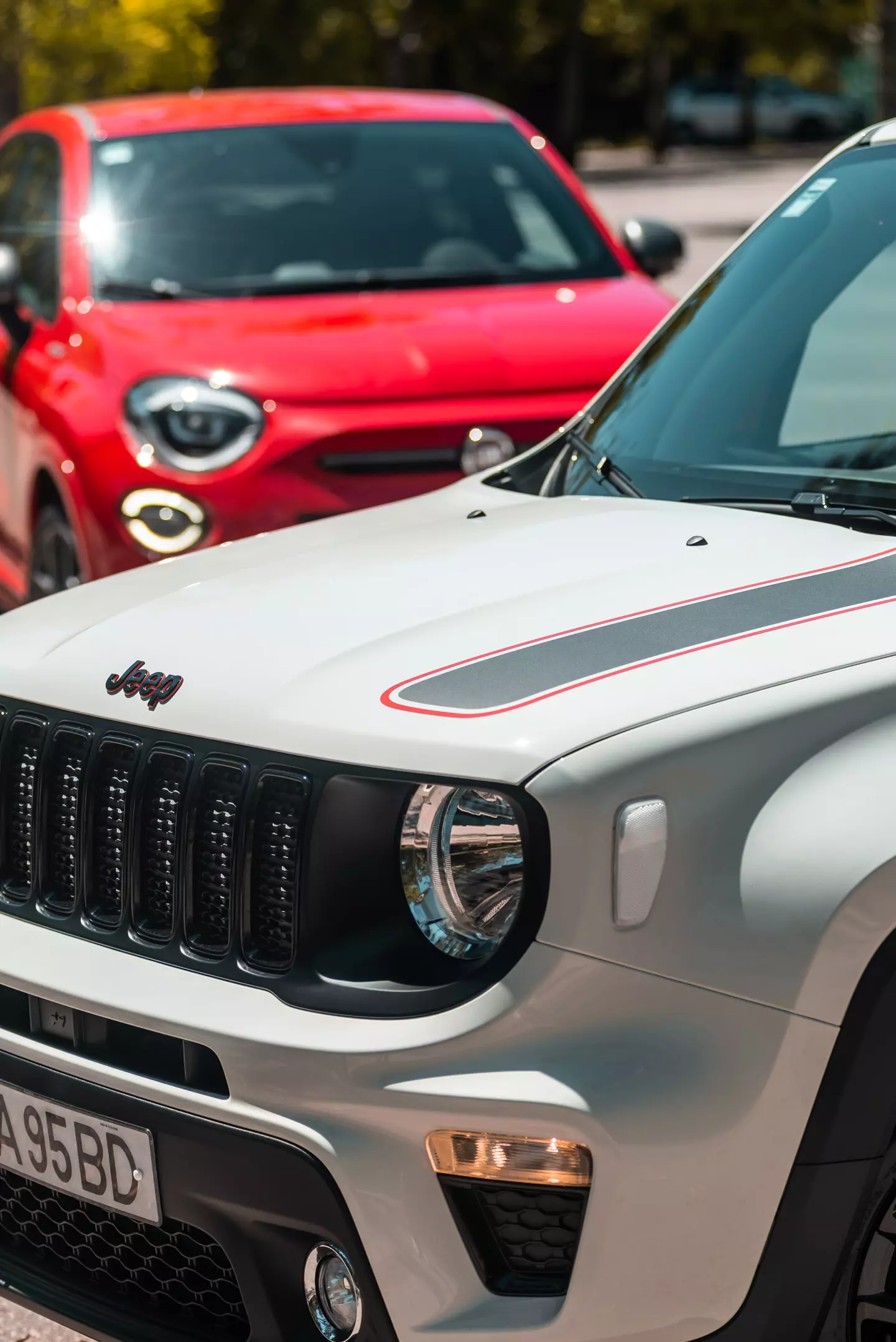 Fiat 500X Sport va Jeep Renegade Orange Edition