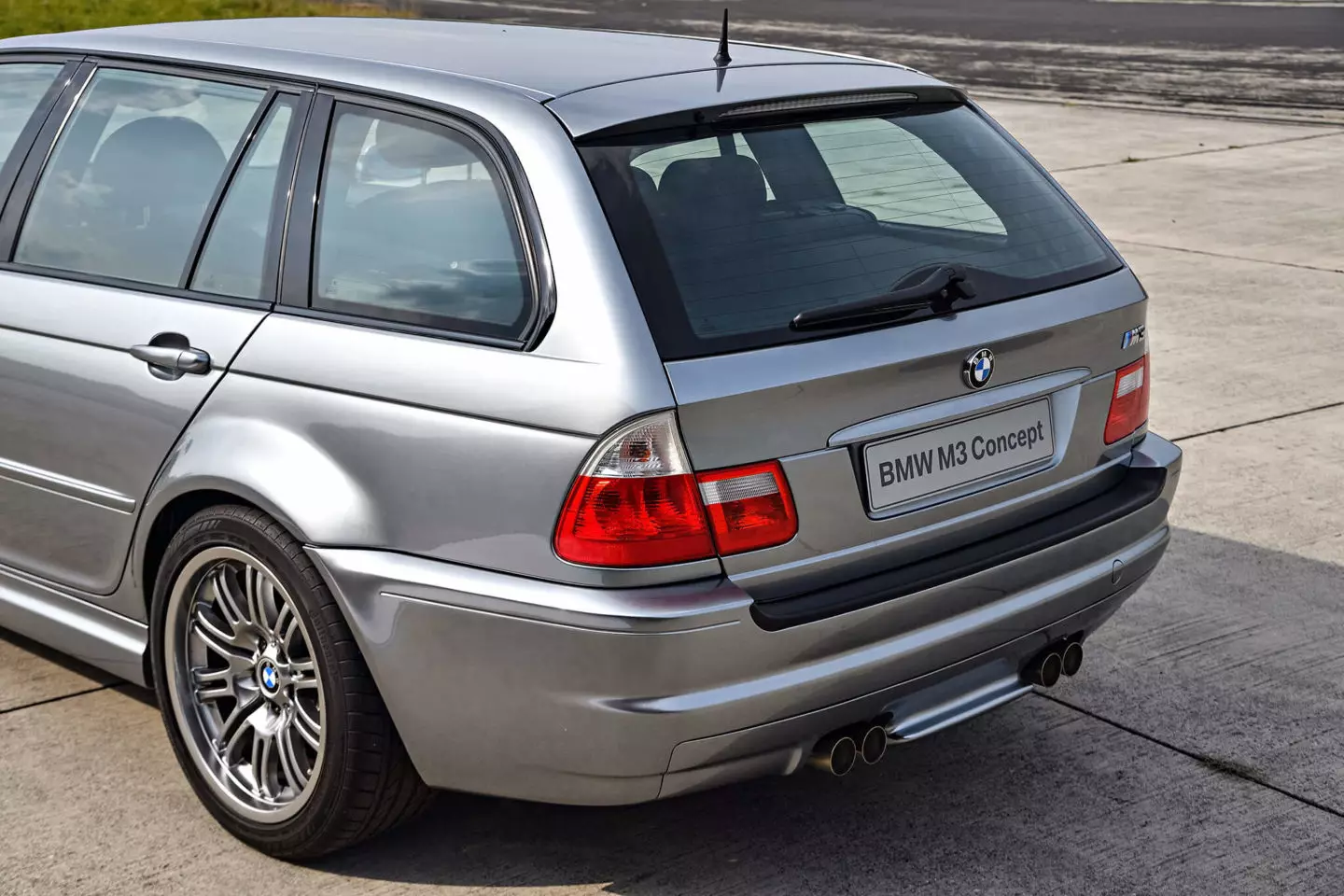 BMW M3 njegharị E46