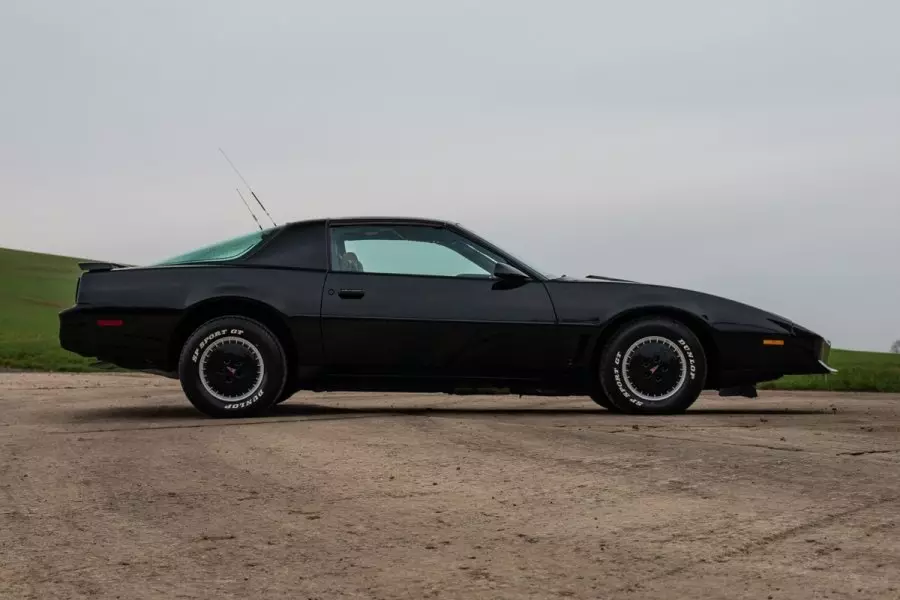 KITT, પોન્ટિયાક ફાયરબર્ડ ટ્રાન્સ એમ, 1983