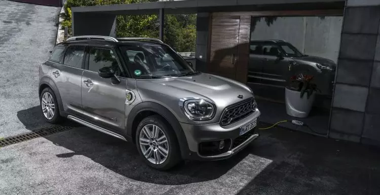 ມິນິ Countryman Cooper S E All4