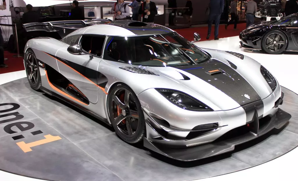 Koenigsegg Daya: 1, na farko 