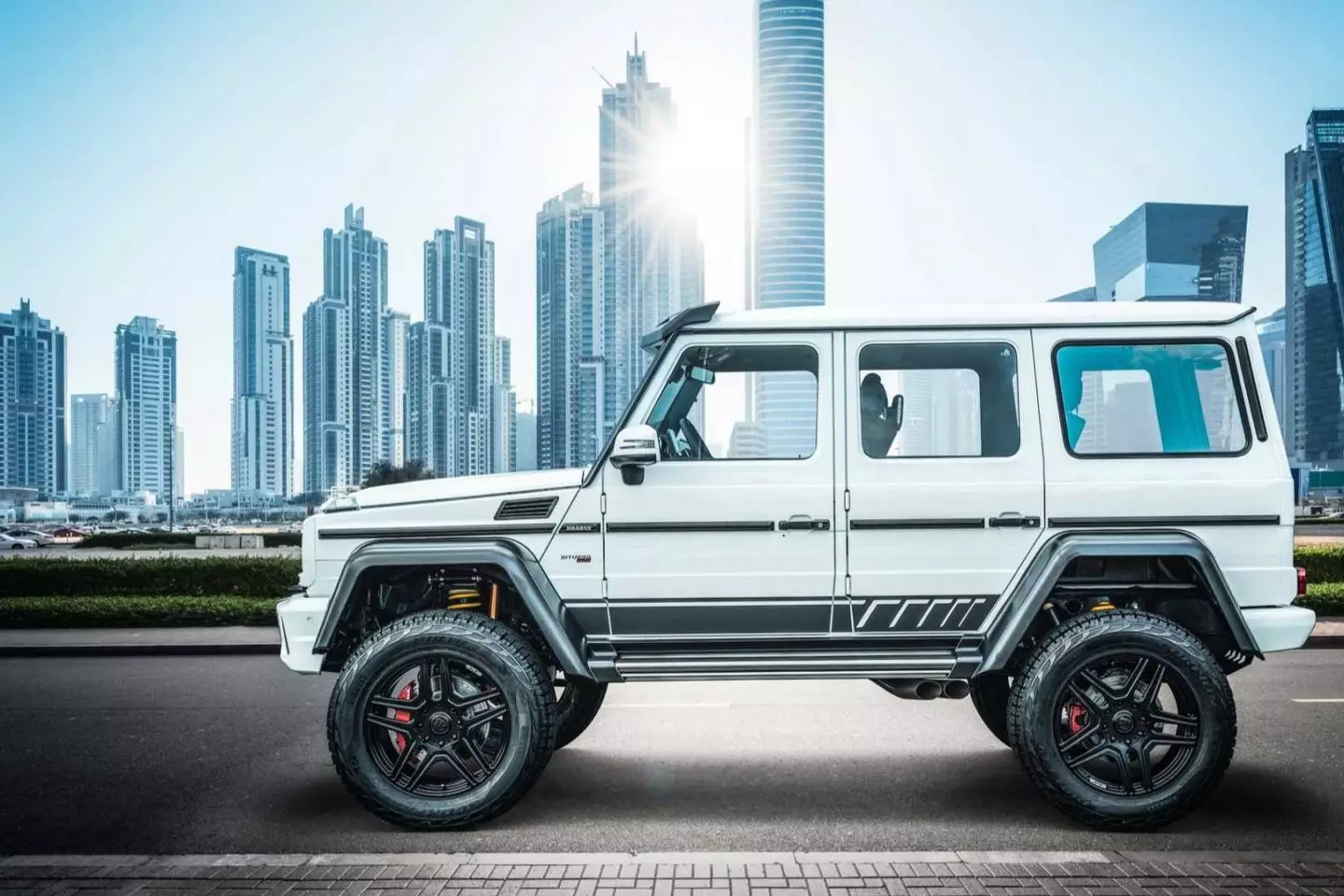 Brabus 700 4x4² Edisi Akhir