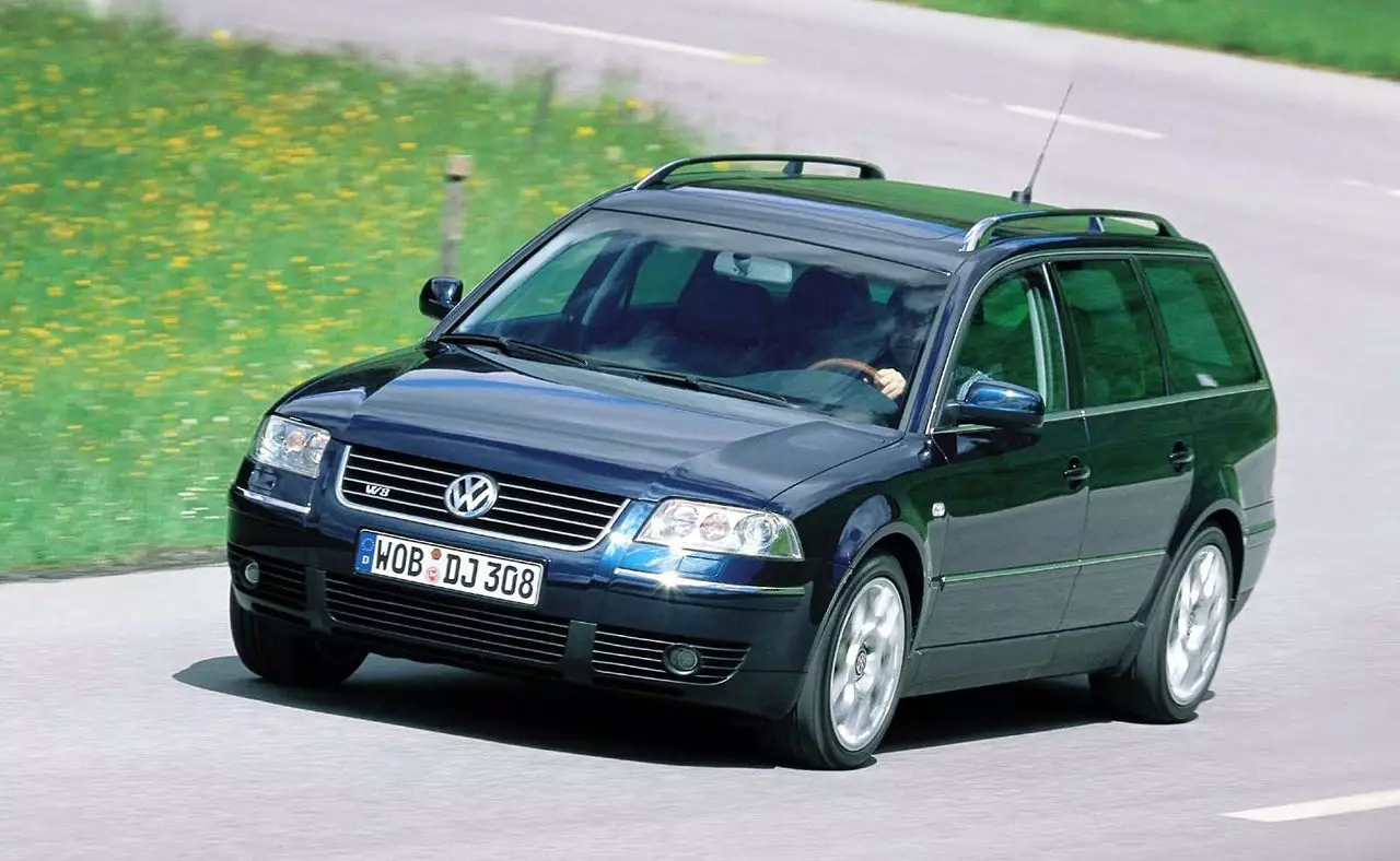 Volkswagen Passat W8 |