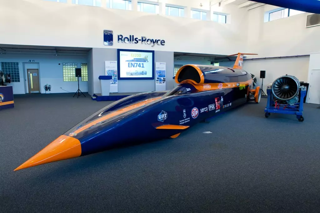 Bloodhound SSC: unsa ang gikinahanglan aron malabwan ang 1609 km/h? 17953_6