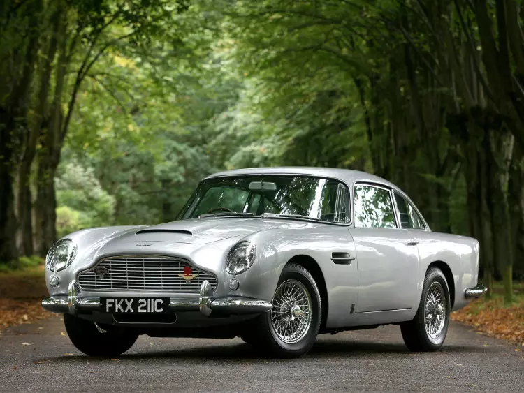 aston-martin-db5-06