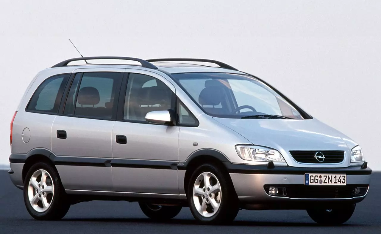 Opel Zafira 2000 թ