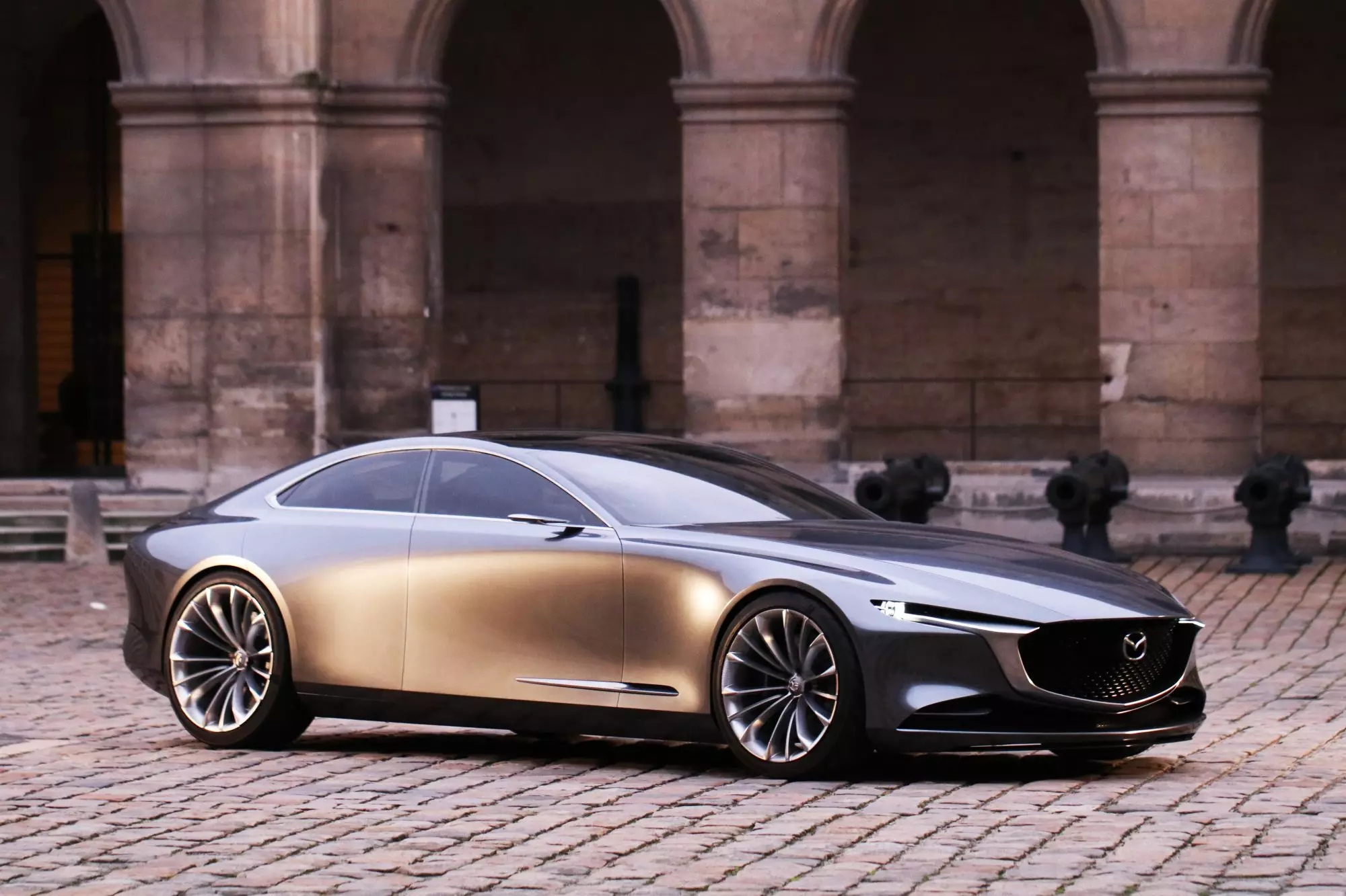 Mazda Vision Coupe: 3 Lab tus kiv cua tos koj rau Webtalk!