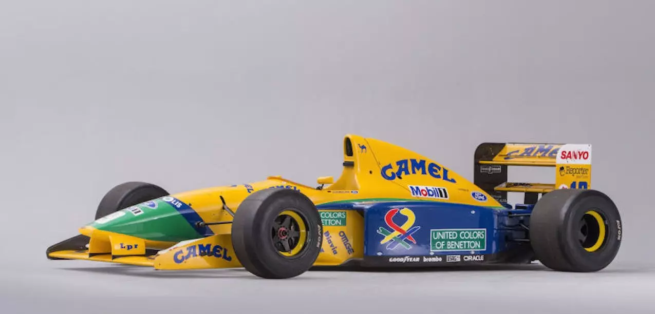 F1-tähtien ohjaama Benetton B191B menee huutokauppaan 18335_1