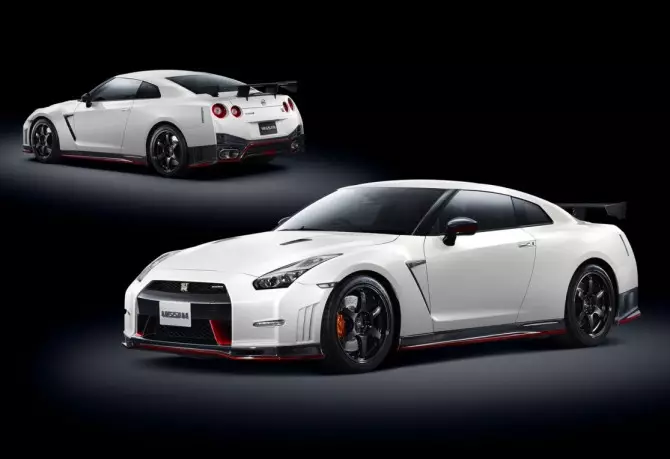 2014_nissan_gt_r_nismo |