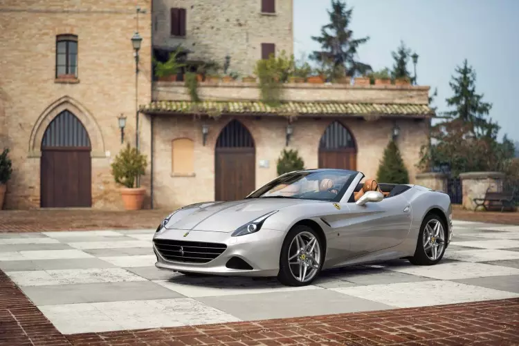 Ferrari_Californië_T_2015_01