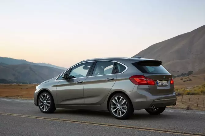 BMW 2 серії Active Tourer (66)