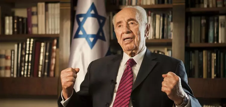 Shimon Peres ໃນສາຍຕາຂອງຜູ້ຂັບຂີ່ຂອງລາວສໍາລັບ 17 ປີ 18611_1