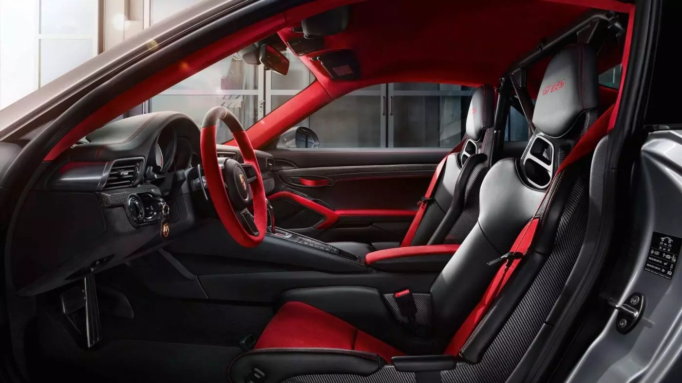 Porsche 911 GT2 RS Interieur