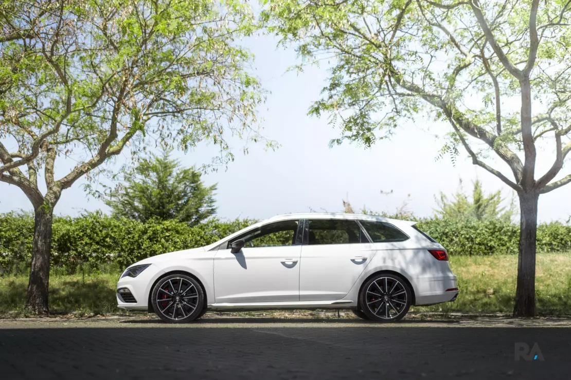 SEAT León ST CUPRA 300