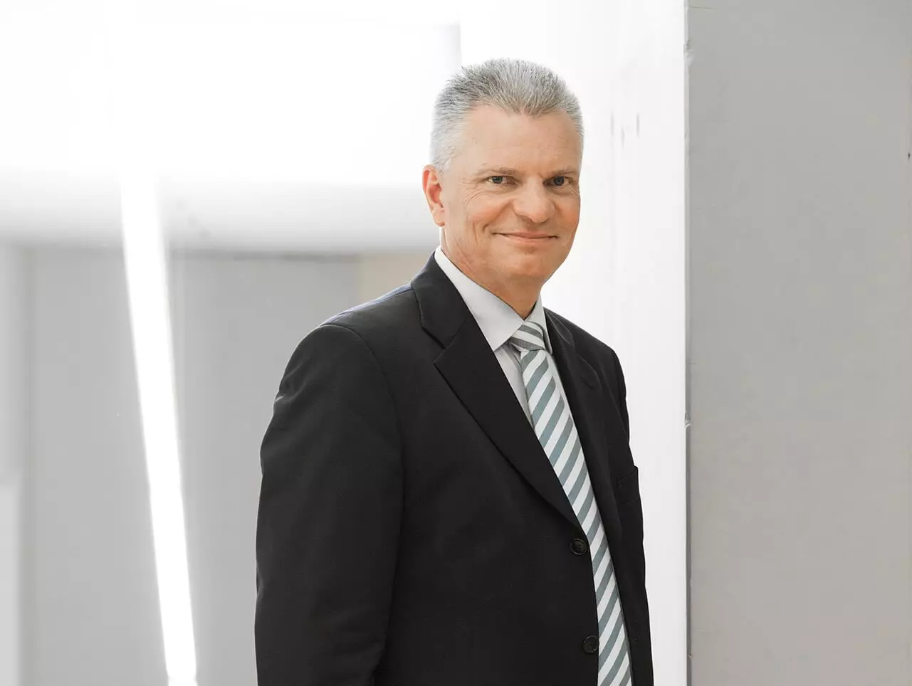 Claus Emmelmann, directorul Fraunhofer IAPT, care a cumpărat Laser Zentrum Nord