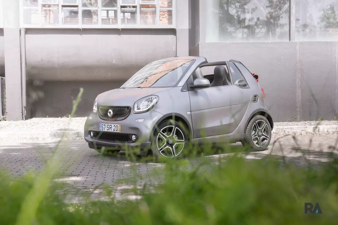 Mai Canzawa Smart Fortwo