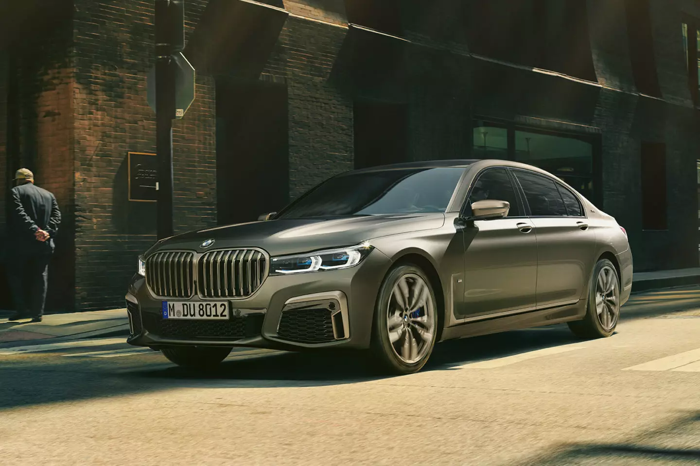 BMW M760Li