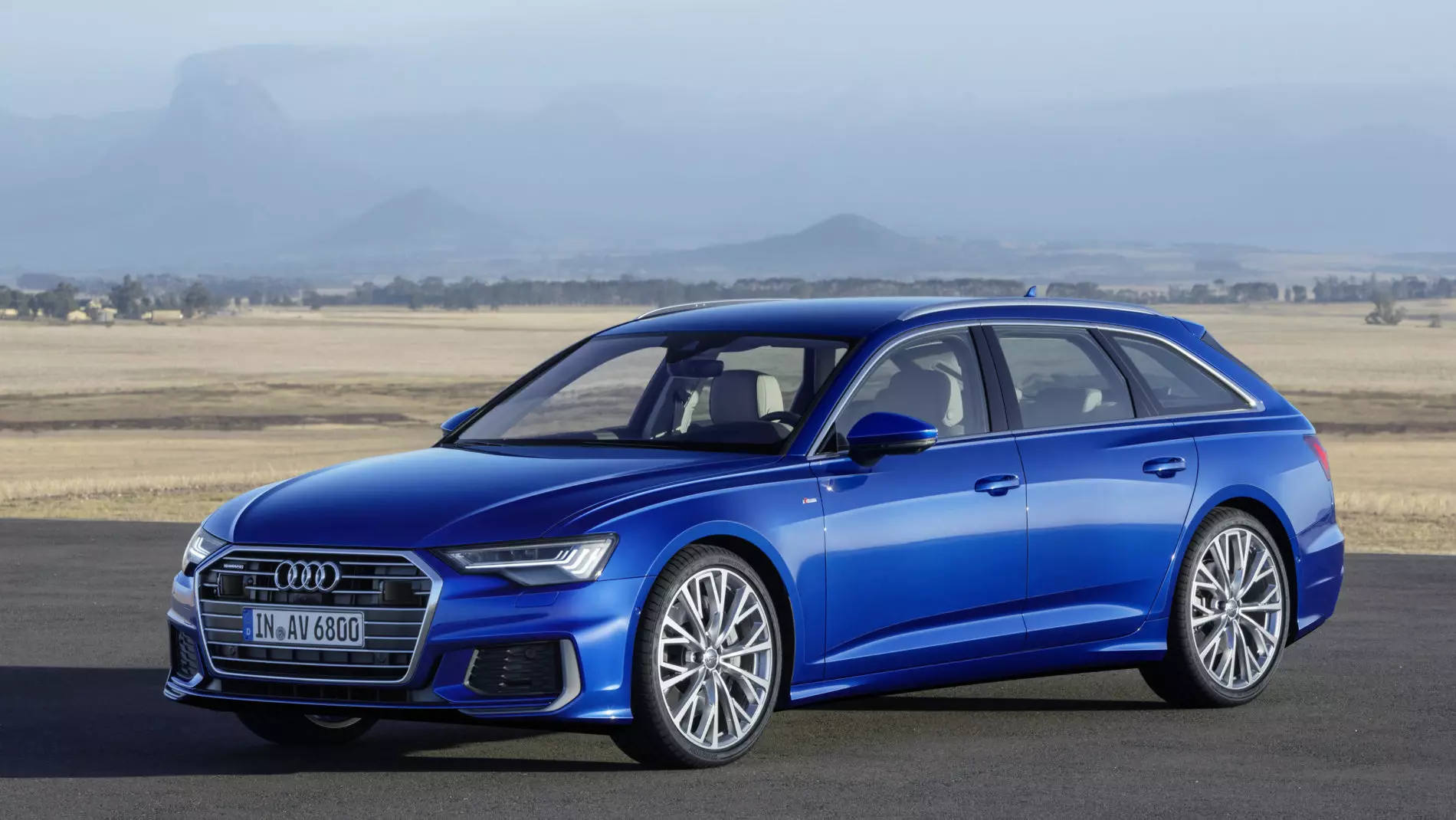 Audi A6 Avant 2018 года