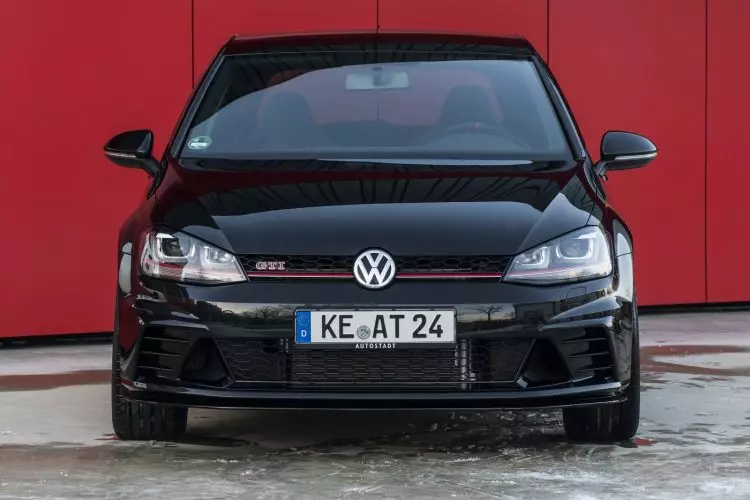 Ang ABT ay nagbigay ng bagong buhay sa Volkswagen Golf GTI Clubsport S... 18900_1