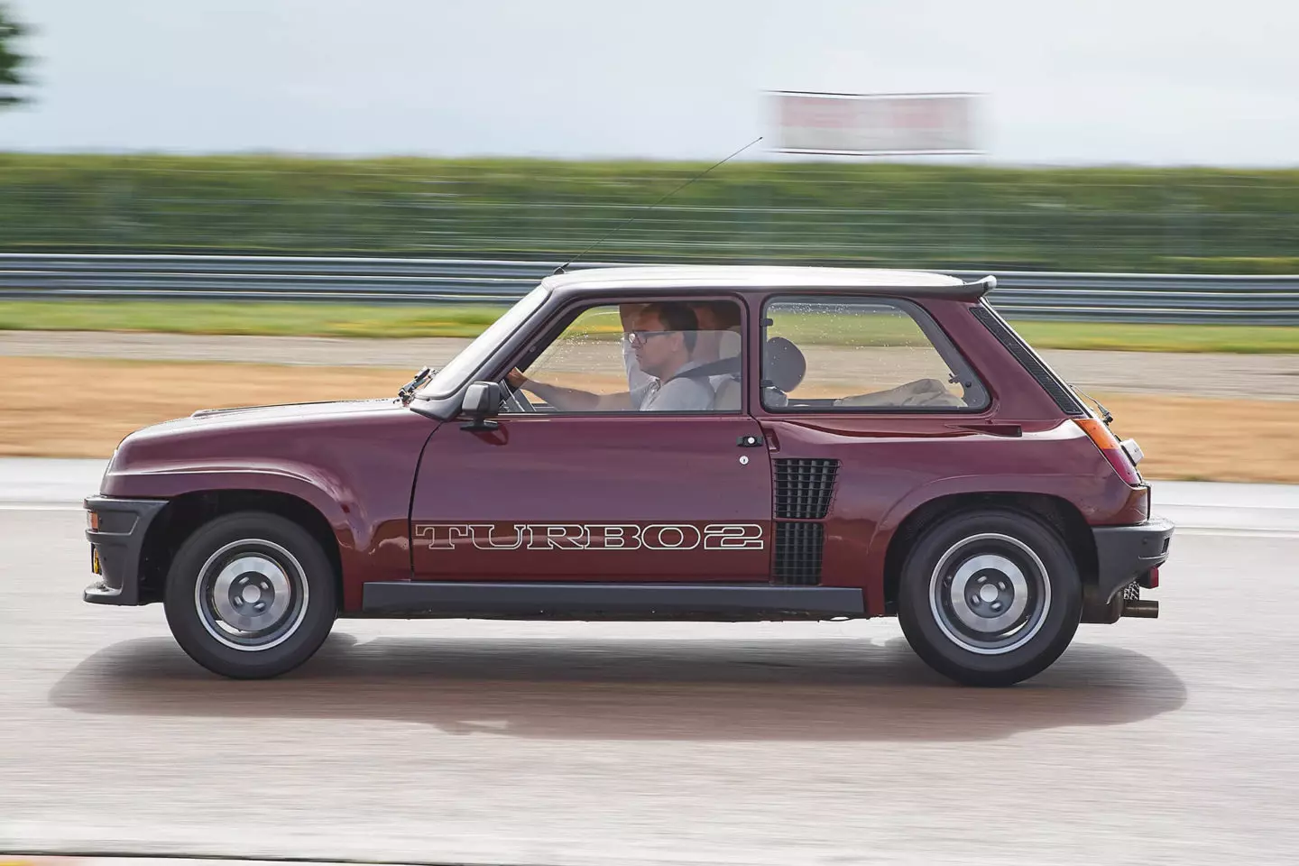 ក្រុមហ៊ុន Renault 5 Turbo2