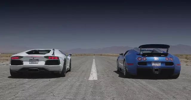 Duel Titans: Bugatti Veyron Vs. Lamborghini Aventador Vs. McLaren MP4-12C Vs. Lexus LFA [Video] 19085_1