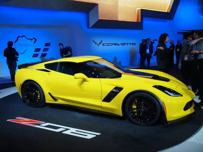 Chevrolet Corvette z06 ၁၃