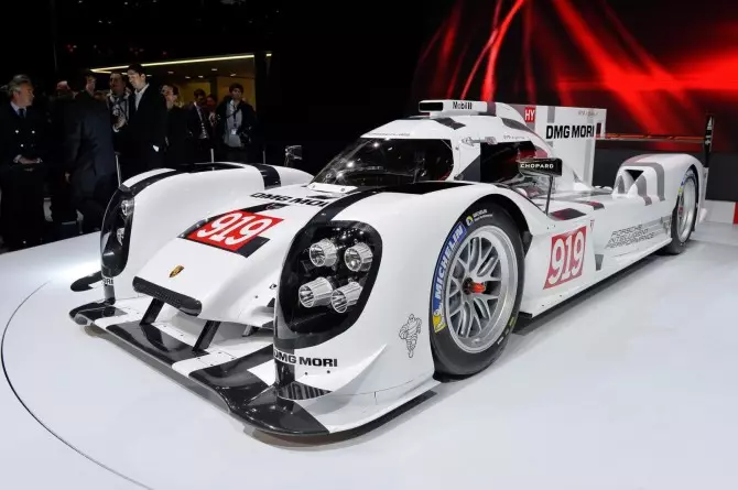 Porsche 919: V4, 2.0L, 9000 rpm සහ ජයග්‍රහණය කිරීමට කැමැත්ත 19238_1