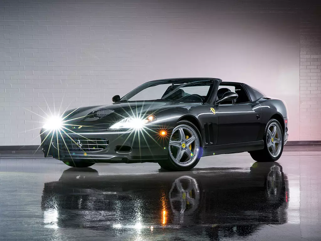 Ferrari 575 Superamerica 2005 року випуску