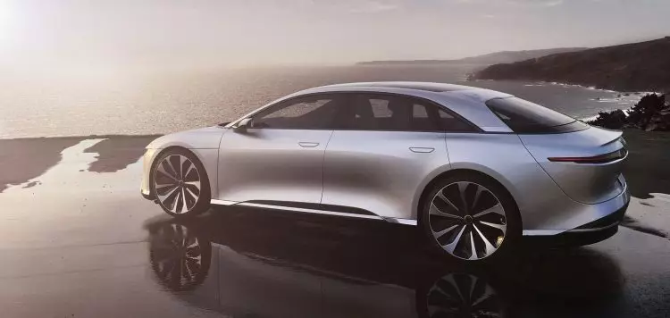 lucid-air-7