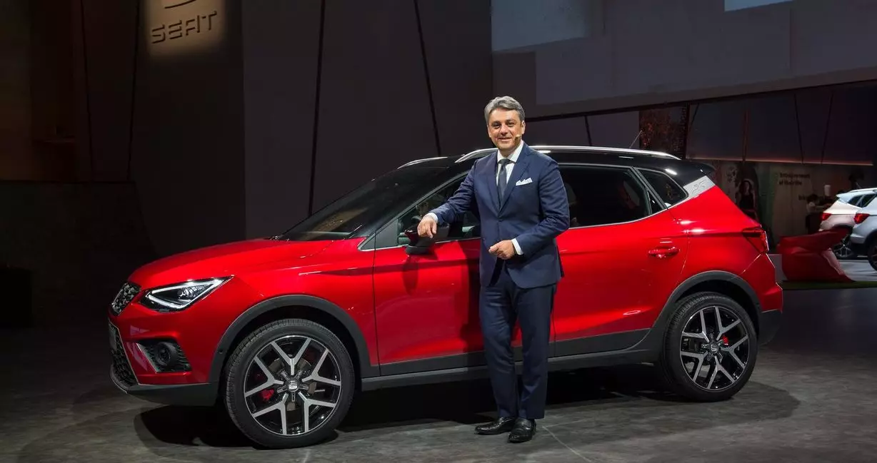 SEAT Arona सह लुका डी मेओ