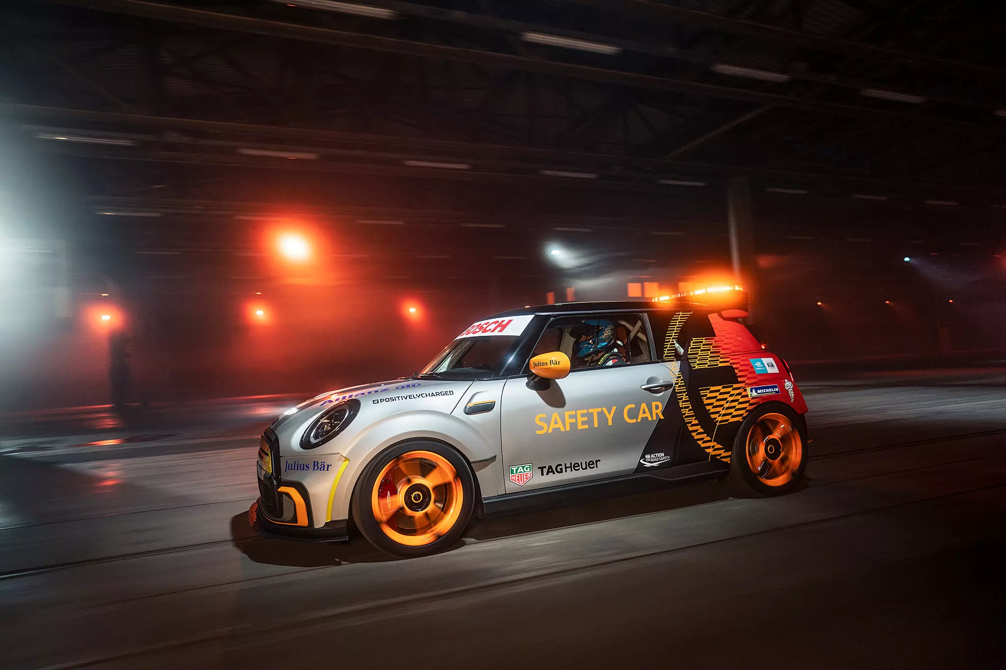 MINI Electric Pacesetter инспириран од JCW