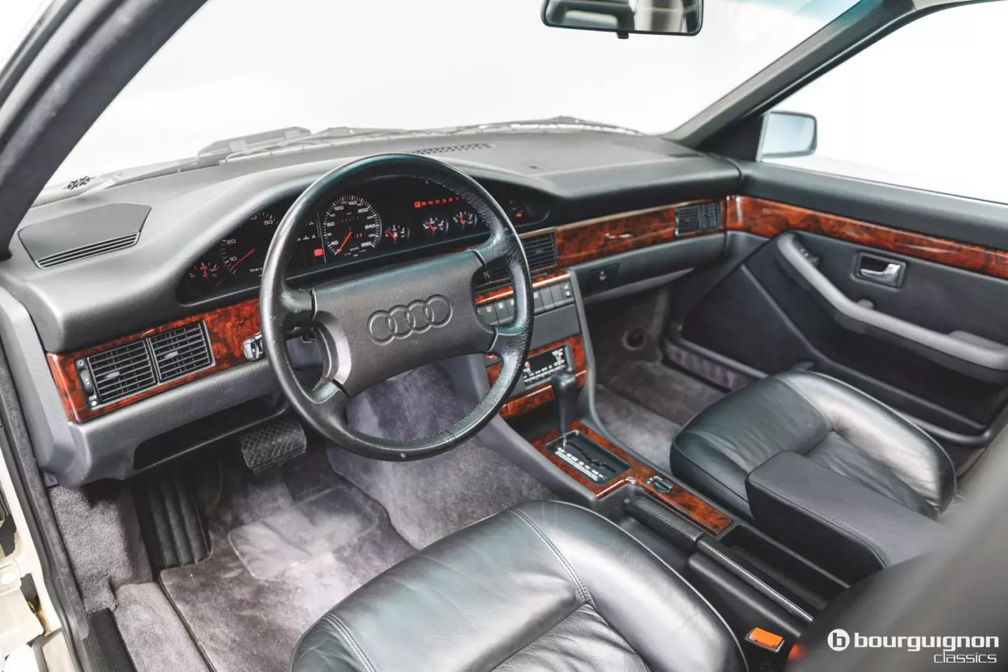I-Audi V8 1990
