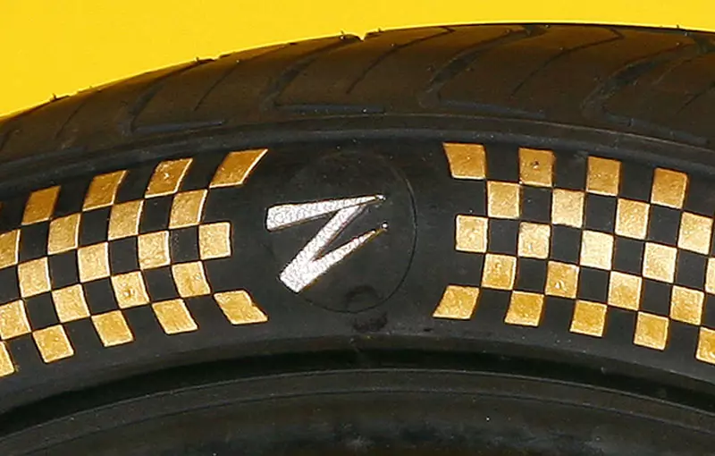 이것은 세계에서 가장 비싼 타이어입니다. 비용이 얼마인지 아세요?