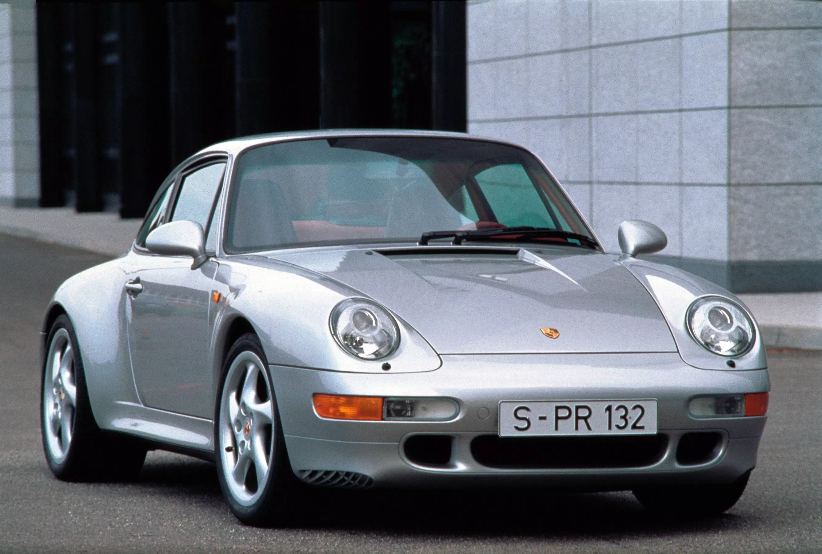 I-Porsche 911 993
