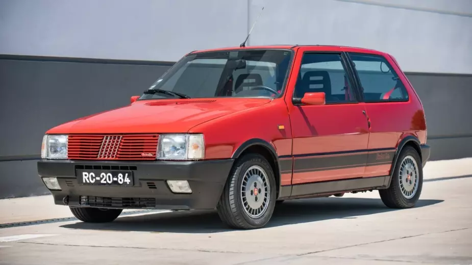 National Fiat Uno Turbo var seldur á tæpar 15 þúsund evrur í Bandaríkjunum