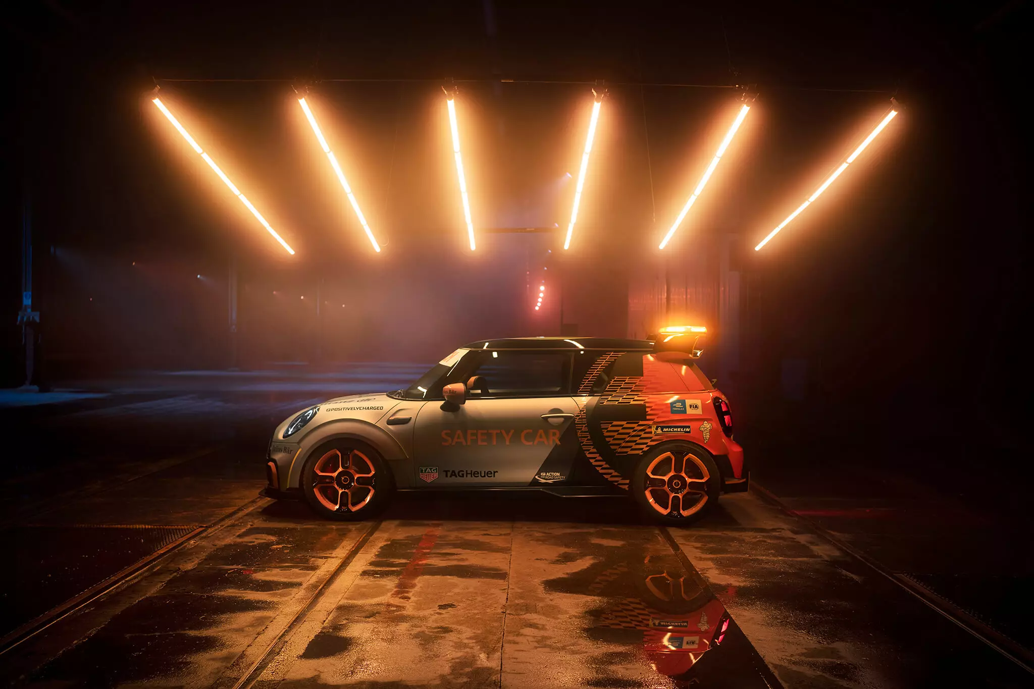 MINI Pacesetter électrique inspiré par JCW