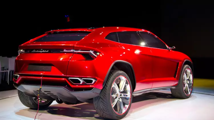 Lamborghini Urus. 650 hk twin-turbo V8 motor 20108_1