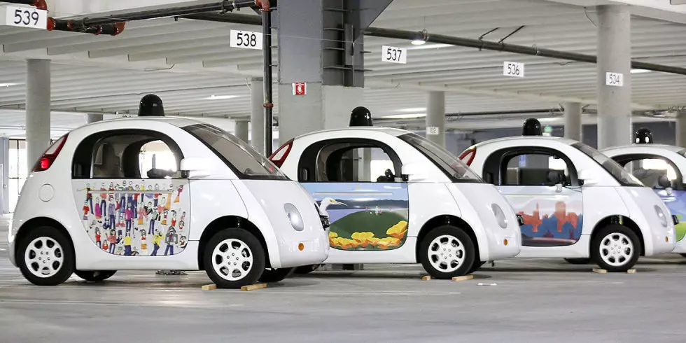 Google avtonom avtomobili piyadalara qışqıra bilər