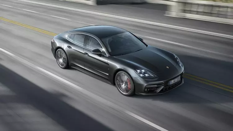 Porsche Panamera (2)