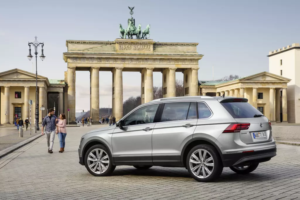 Nyetir Volkswagen Tiguan anyar: évolusi spésiés 20380_2