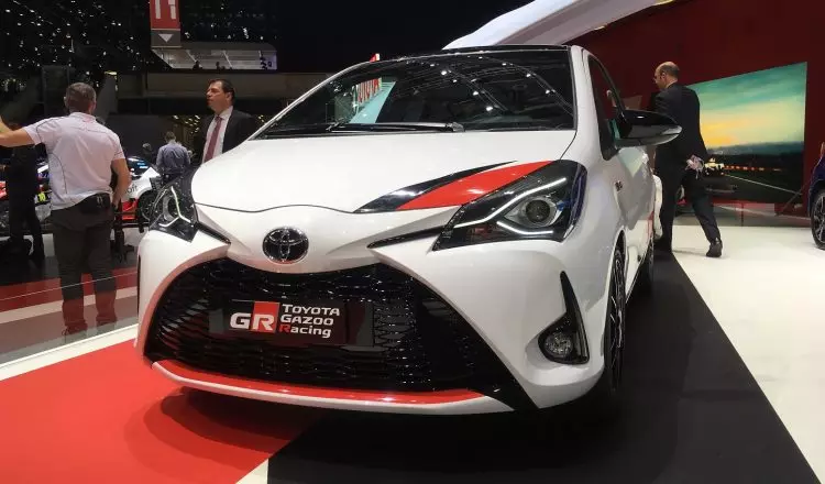 Toyota Yaris á öllum vígstöðvum: frá borg til fylkinga 20411_2