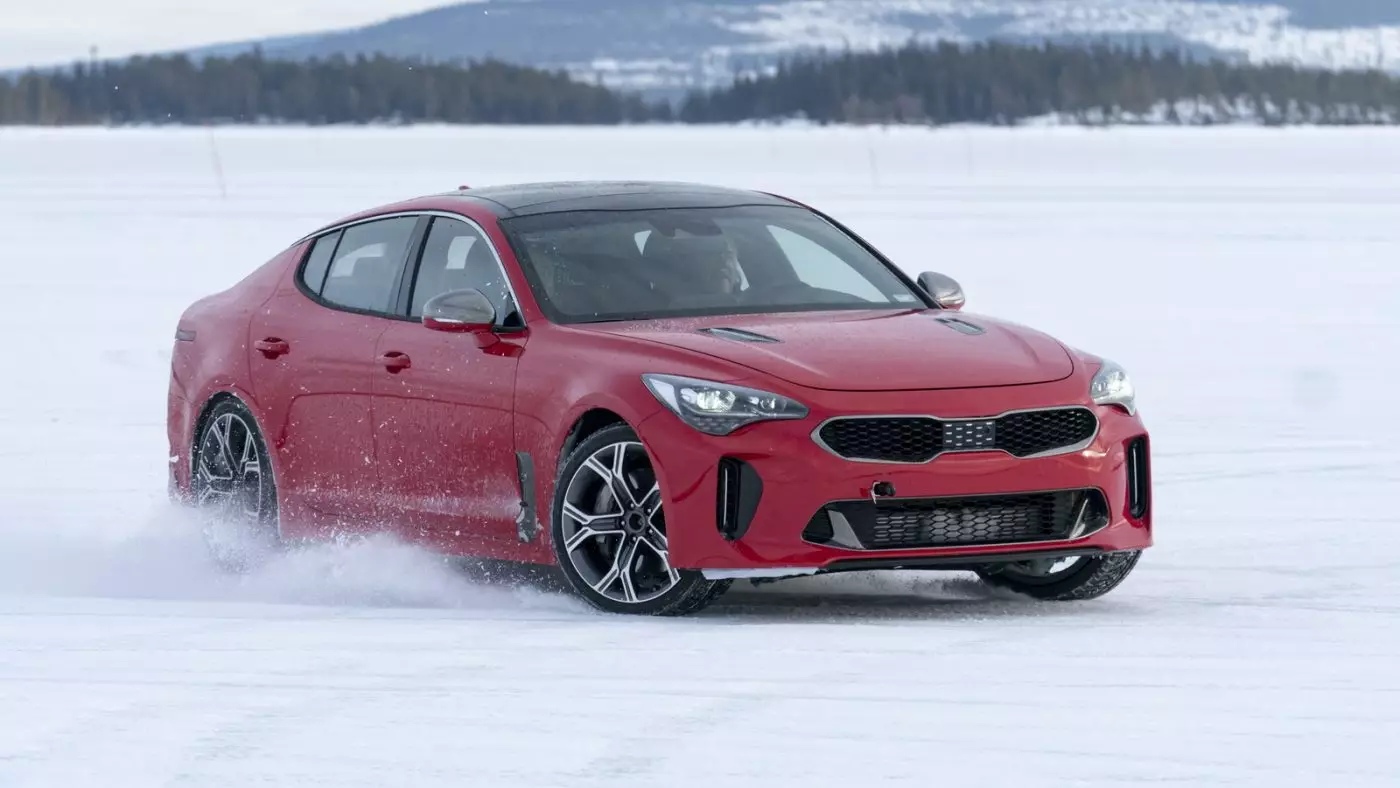 ក្រុមហ៊ុន Kia Stinger