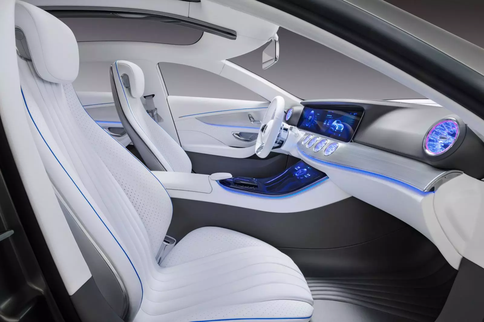 Mercedes Concept IAA presentato a Francoforte 20580_2