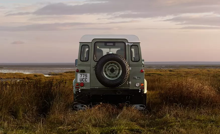 Warisan Land Rover Defender